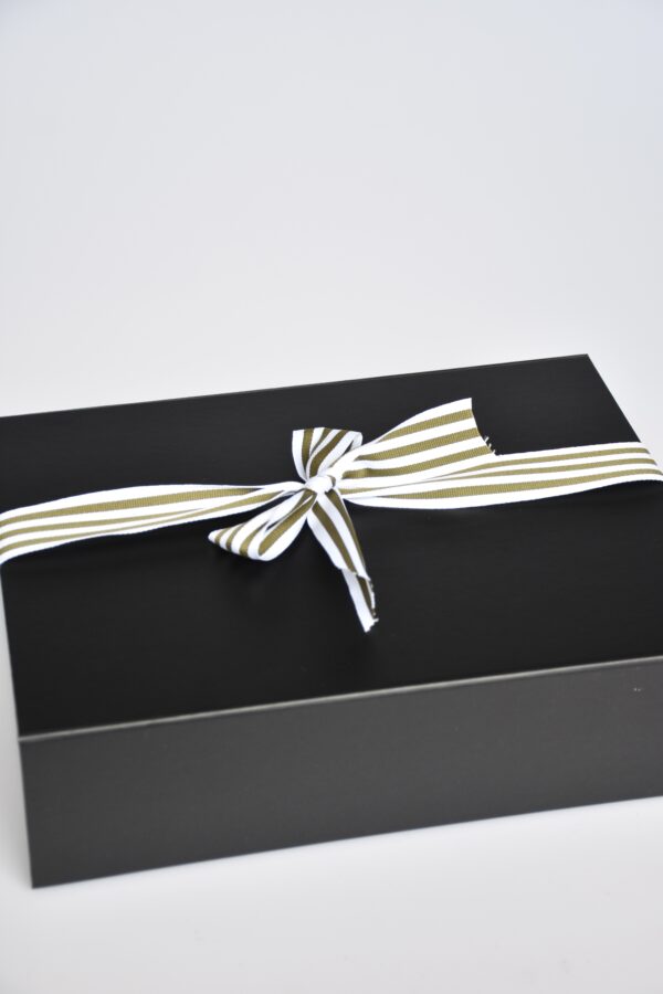 Wine Lovers Gift Hamper - Image 13