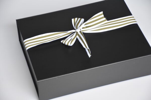 Wine Lovers Gift Hamper - Image 12