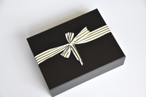 Wine Lovers Gift Hamper - Image 11