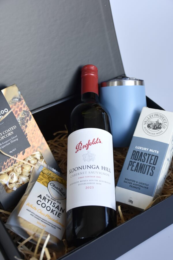 Wine & Nibbles Gourmet Hamper - Image 5
