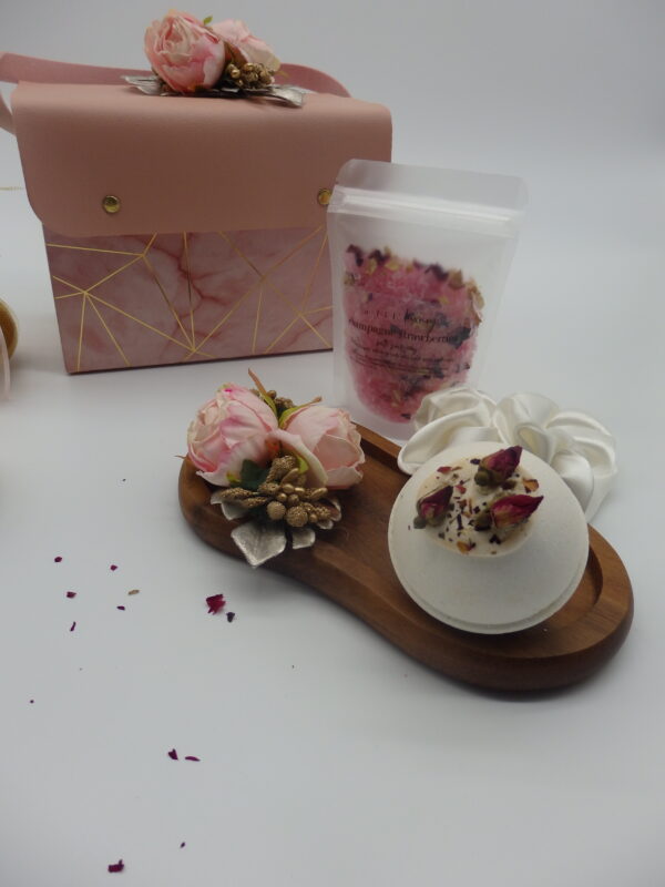 Pamper Hamper - Image 4