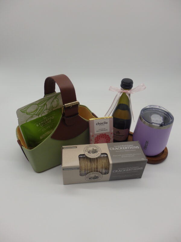 Bubbly Lover Basket - Image 4