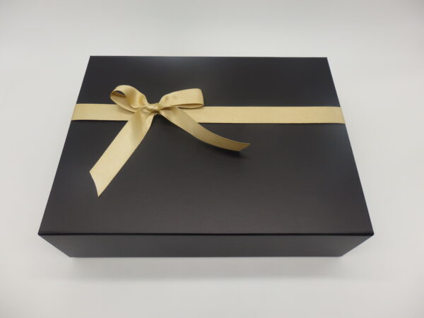 Wine & Nibbles Gourmet Hamper - Image 3
