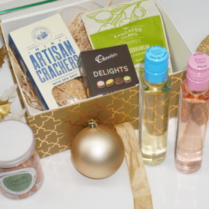 Premium Wine & Gourmet Delights Gift Box