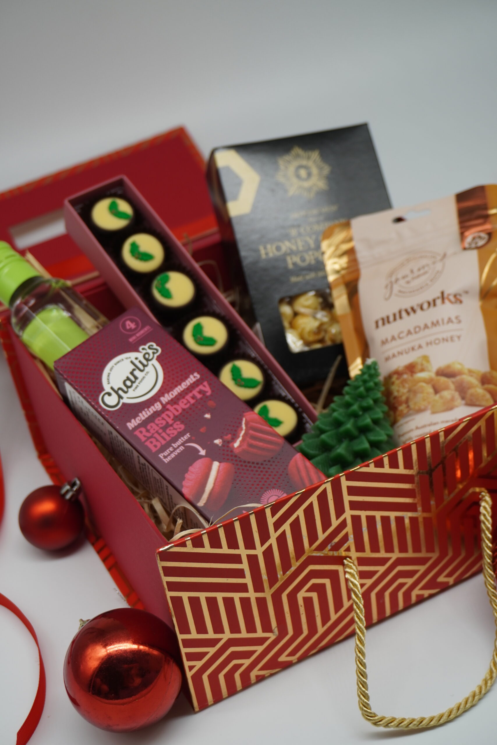 Festive Wine & Gourmet Treats Gift Box - Image 3